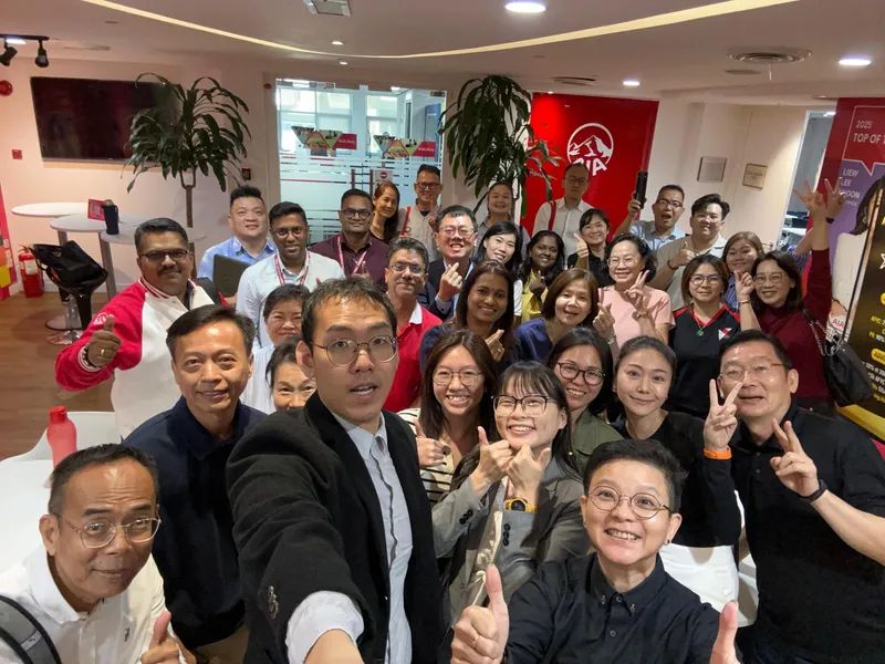 Group photo of corporate advisors and trainers after the AI training session